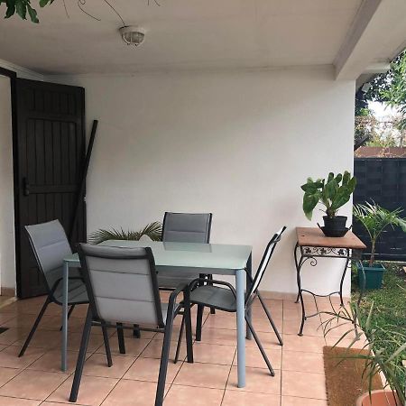 Apartament Meuble Le Manguier Saint Pierre Zewnętrze zdjęcie